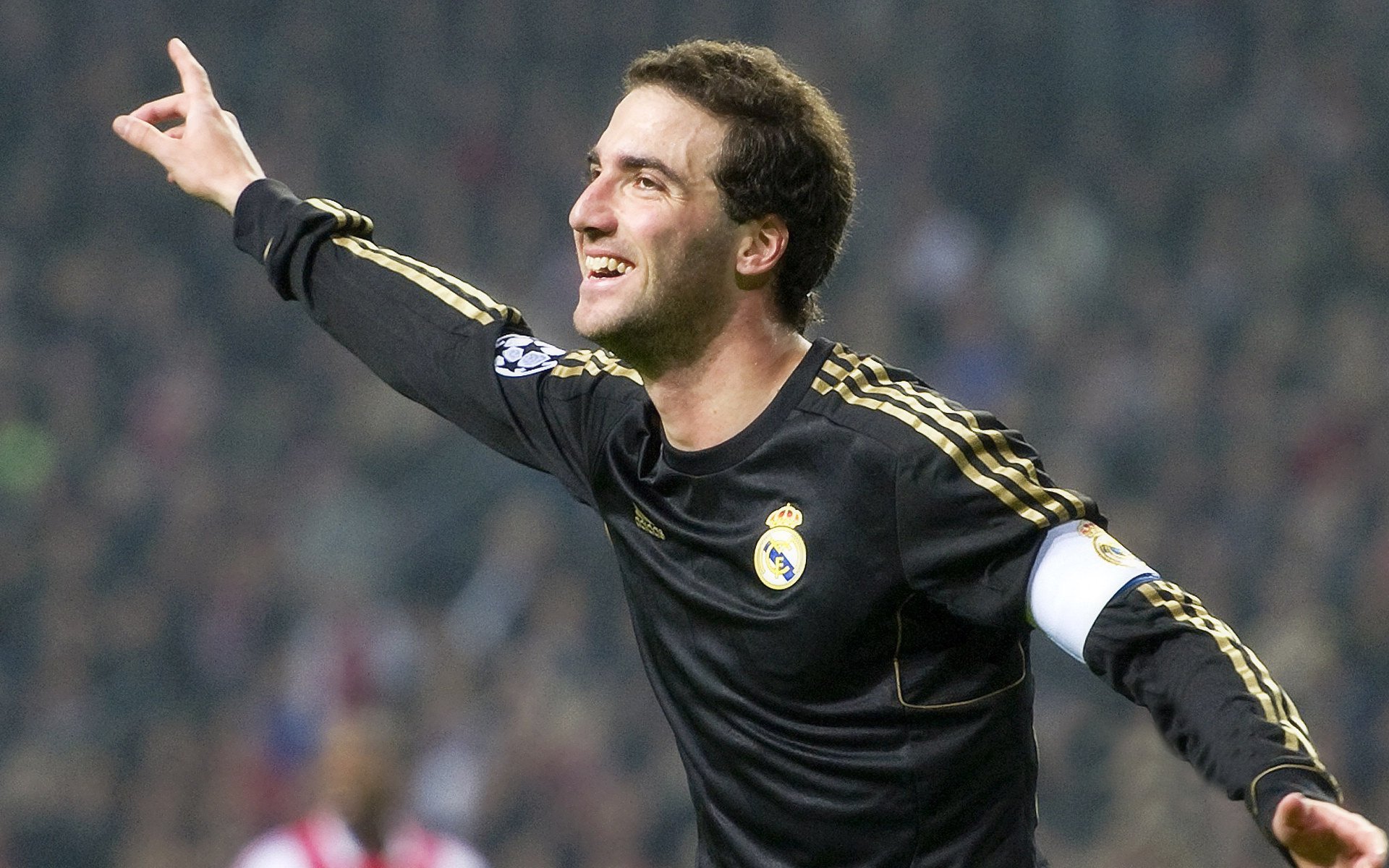 世界田径:肯尼亚跑者屡破纪录,赛场火爆!,肯尼亚长跑运动员名单