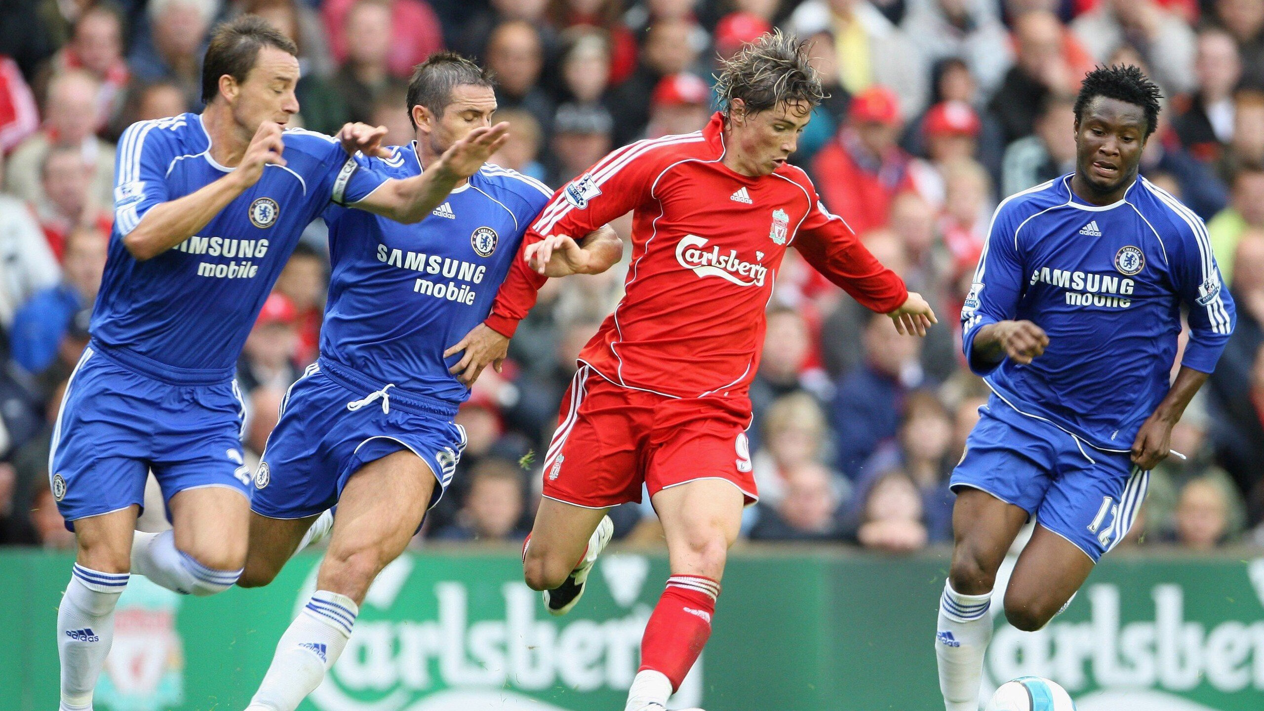 世界杯半决赛：南美德比火药味十足 三张红牌引热议